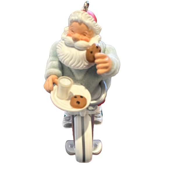 Hallmark Keepsake Ornament Snackercize 2003 Movement Santa Cycles Exercise Worko - Picture 4 of 11